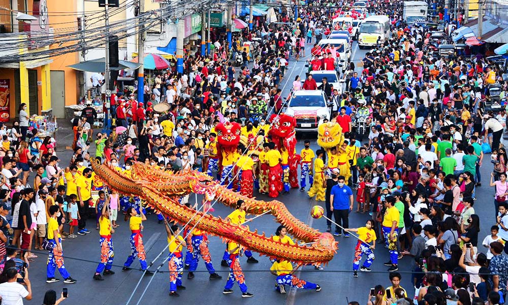LUNAR YEAR PARADE IN THE CITY