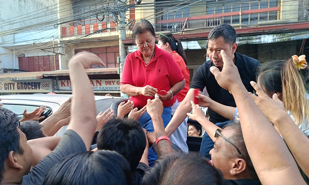 TRADITIONAL ‘ANGPAO’ FROM BELEN