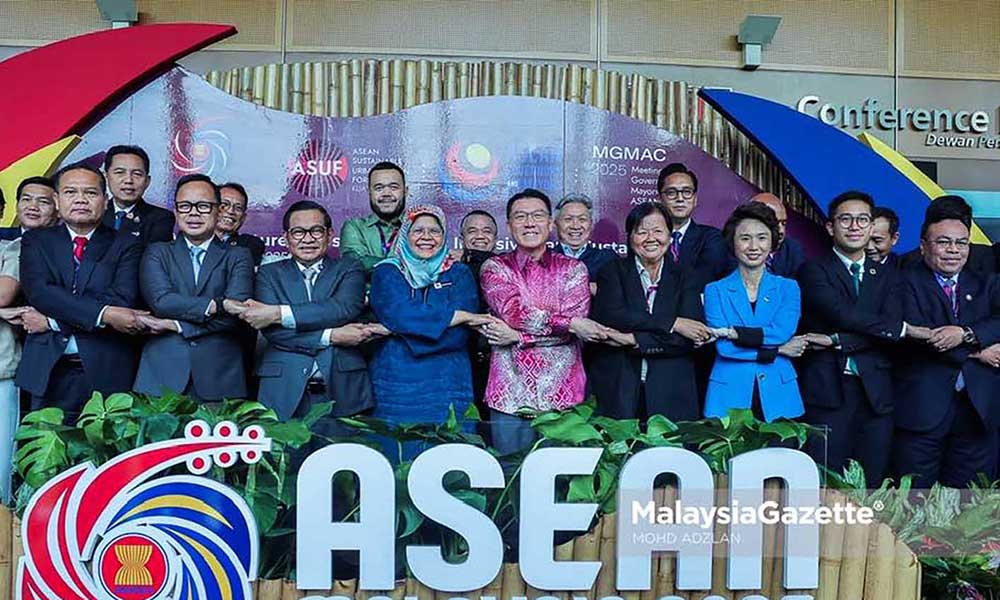 GOVERNORS AND MAYORS FOR A STRONGER ASEAN